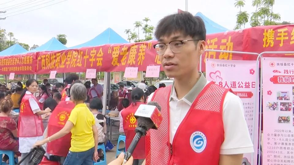 广西科技职业学院团委书记徐铭.mp4_20250426_170535.218.jpg
